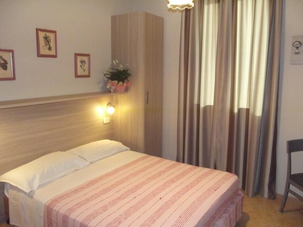 Hotel Piccadilly Монтекатини-Терме Экстерьер фото