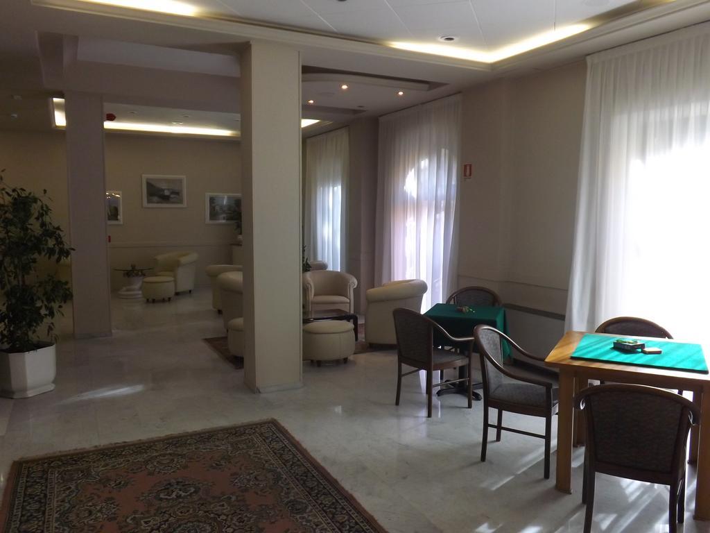 Hotel Piccadilly Монтекатини-Терме Экстерьер фото