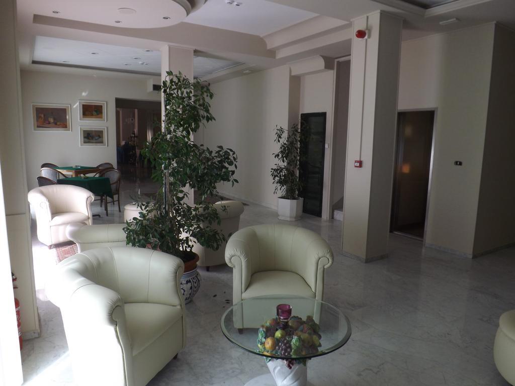 Hotel Piccadilly Монтекатини-Терме Экстерьер фото