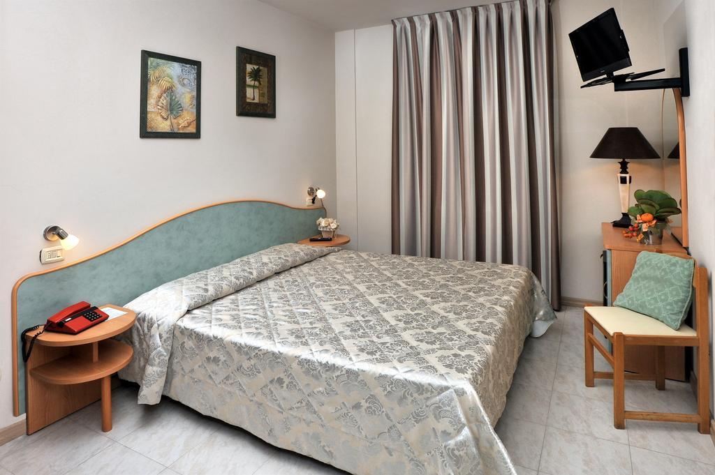 Hotel Piccadilly Монтекатини-Терме Экстерьер фото